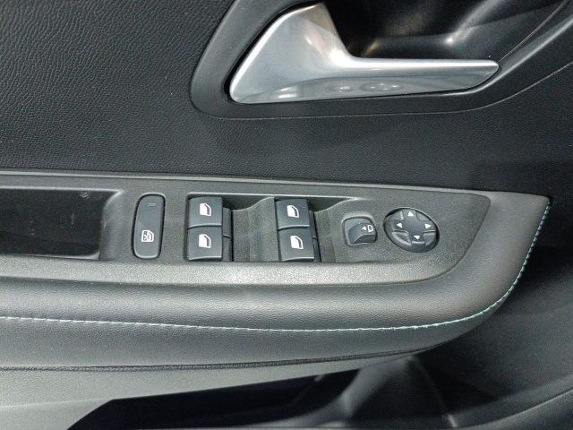 PEUGEOT 208 usata, con Sensore di pioggia