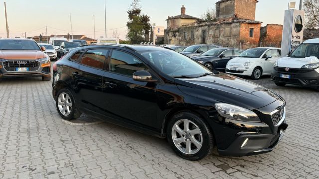 VOLVO V40 Cross Country usata, con Airbag