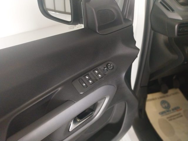 FIAT Doblo usata, con Park Distance Control