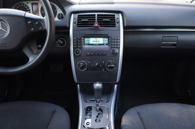MERCEDES-BENZ B 180 usata, con Sedile posteriore sdoppiato