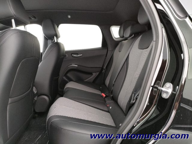 BYD DOLPHIN G DM-i usata, con Sedile posteriore sdoppiato