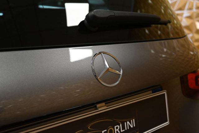 MERCEDES-BENZ GLB 180 usata 88