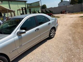 MERCEDES-BENZ C 200 usata, con Autoradio
