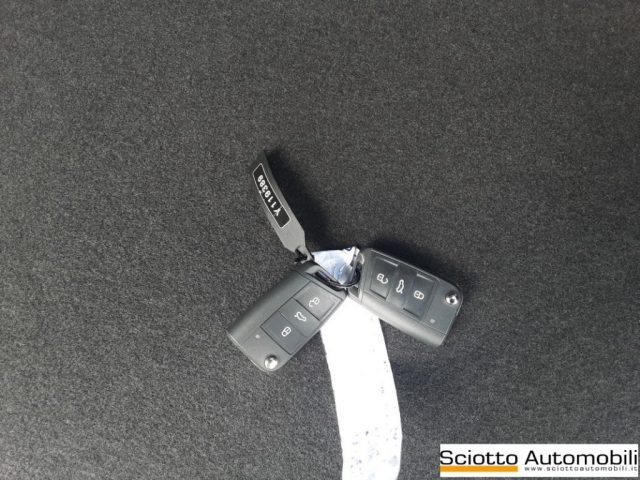 VOLKSWAGEN T-Cross usata, con Specchietti laterali elettrici