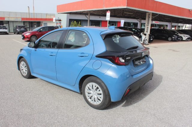 TOYOTA Yaris usata 23
