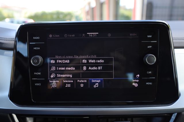 VOLKSWAGEN T-Roc usata, con Luci diurne