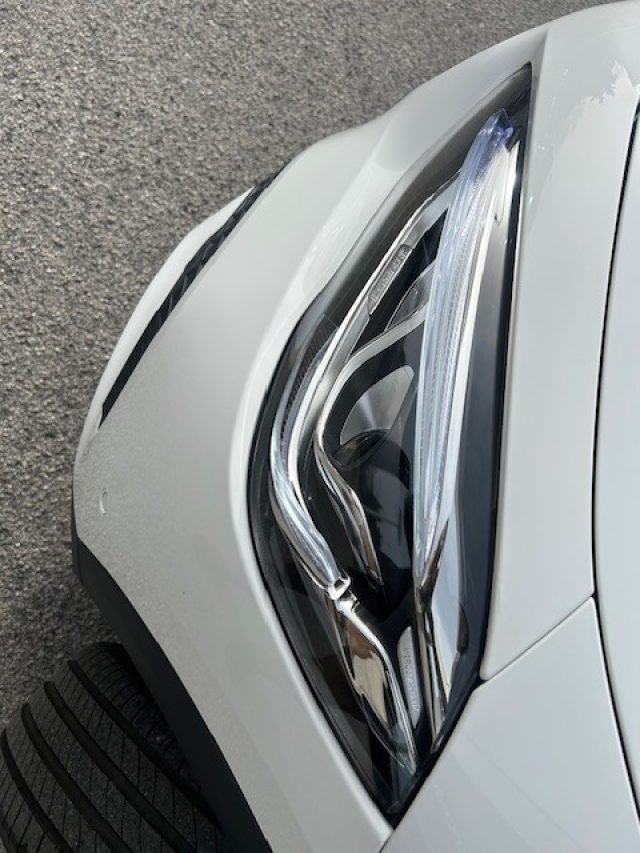 MERCEDES-BENZ GLA 180 usata, con Luci diurne LED