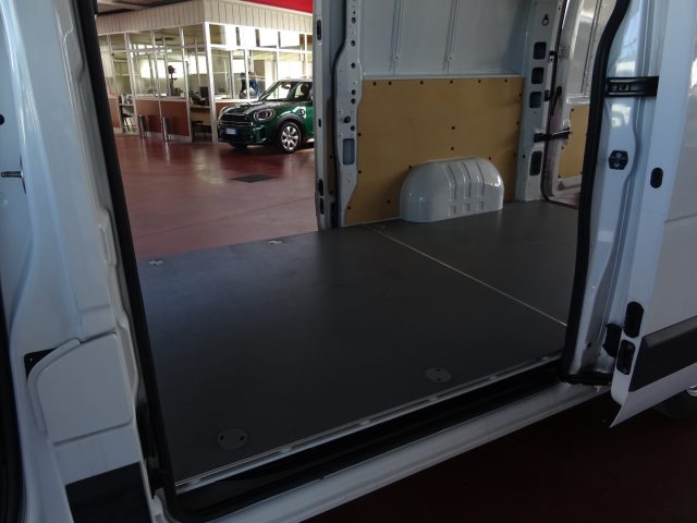 RENAULT Master usata, con Lettore CD