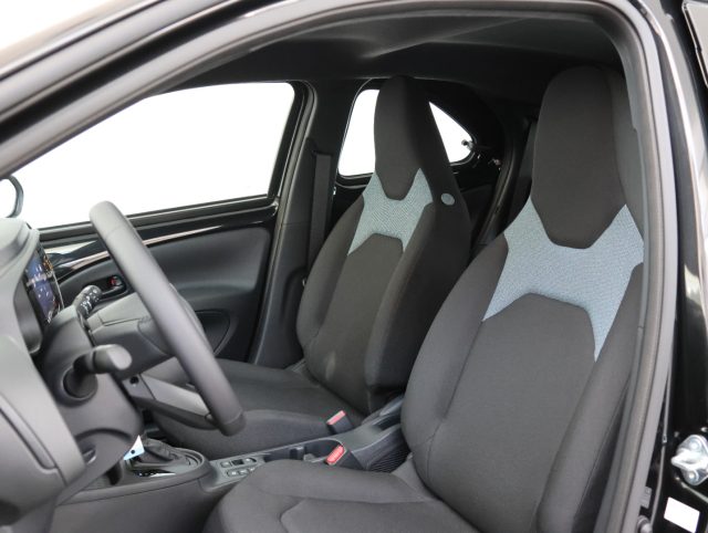 TOYOTA Aygo X usata, con Climatizzatore