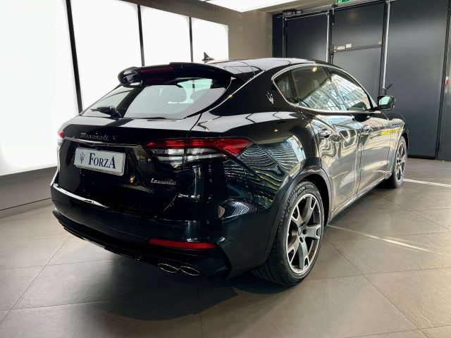 MASERATI Levante usata, con Fendinebbia