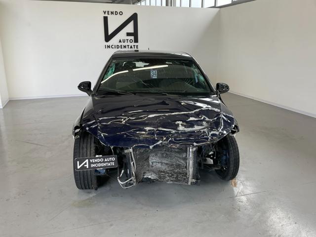 VOLKSWAGEN Golf usata, con Airbag laterali