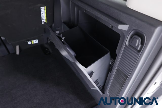 FORD Tourneo Courier usata 51
