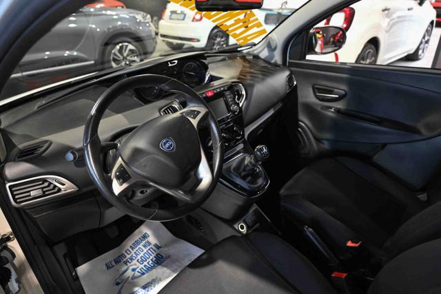 LANCIA Ypsilon usata, con ESP
