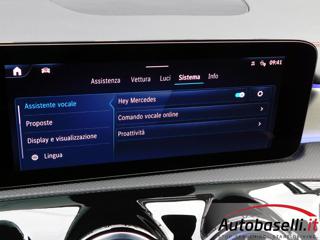 MERCEDES-BENZ CLA 180 usata, con Schermo multifunzione interamente digitale