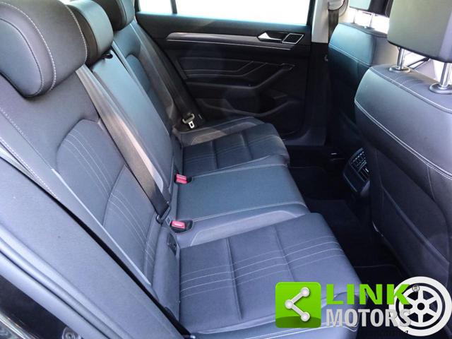 VOLKSWAGEN Passat Alltrack usata, con Gancio traino