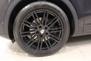 PORSCHE Cayenne usata, con Autoradio