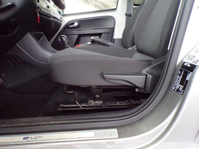 VOLKSWAGEN e-up! usata 58