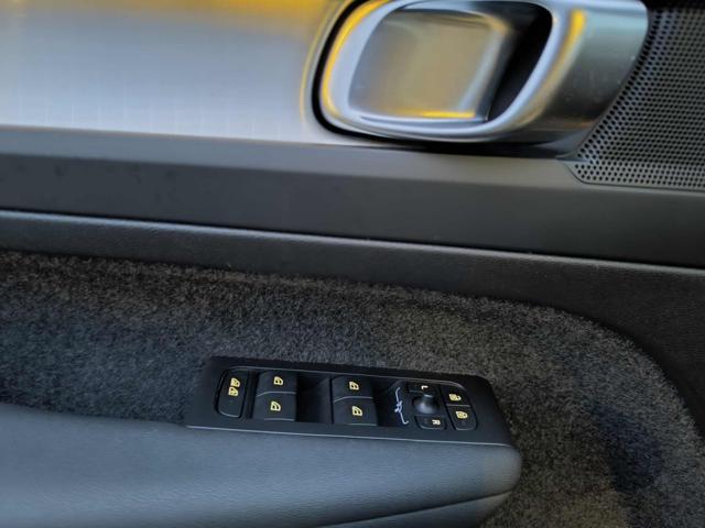 VOLVO XC40 usata, con Sedile posteriore sdoppiato