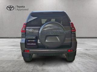 TOYOTA Land Cruiser usata, con Fendinebbia
