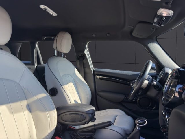 MINI Cooper usata, con Fari LED