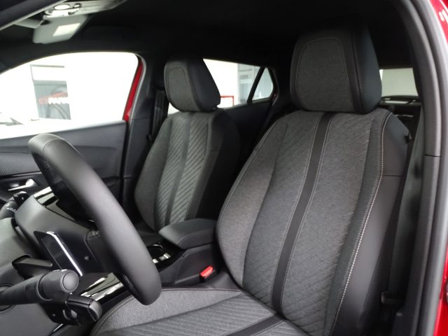 PEUGEOT 2008 usata, con Volante in pelle