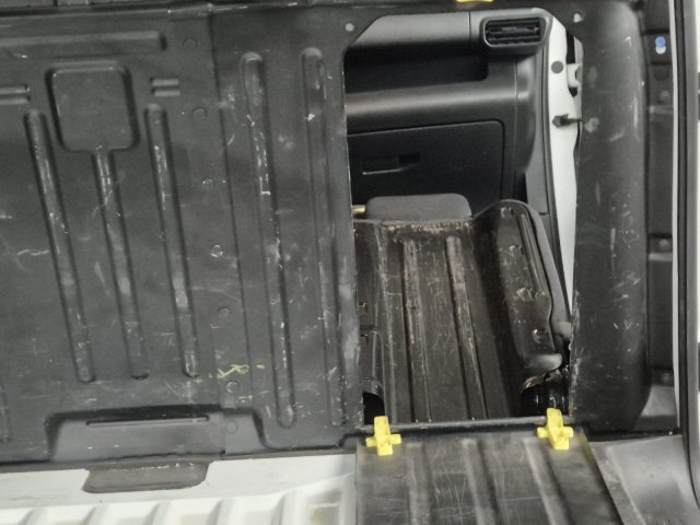 OPEL Combo usata, con Chiusura centralizzata telecomandata