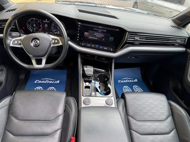 VOLKSWAGEN Touareg usata, con Cerchi in lega