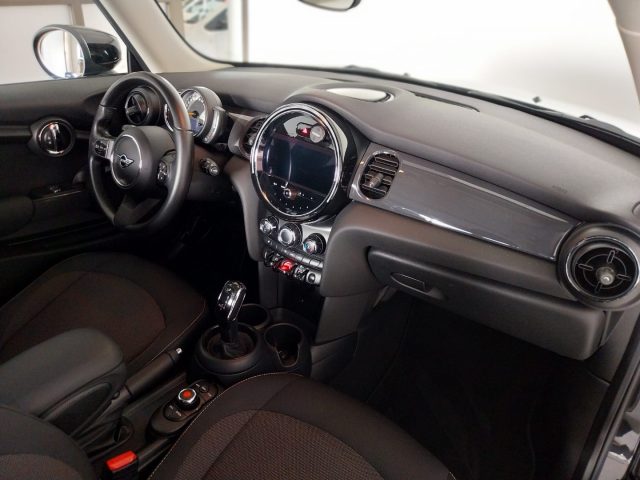 MINI One usata, con Fari LED