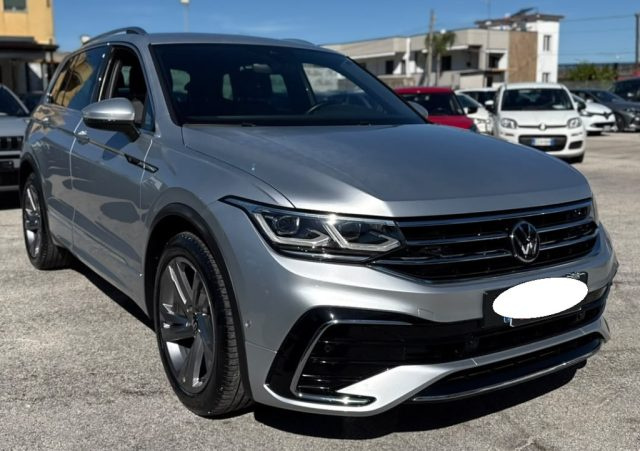 VOLKSWAGEN Tiguan usata, con Airbag laterali