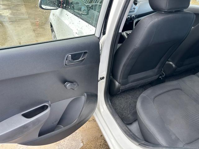 HYUNDAI i10 usata, con Chiusura centralizzata