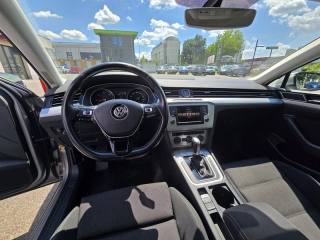 VOLKSWAGEN Passat Variant usata, con Autoradio