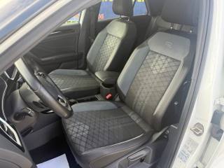 VOLKSWAGEN T-Roc usata, con Autoradio digitale