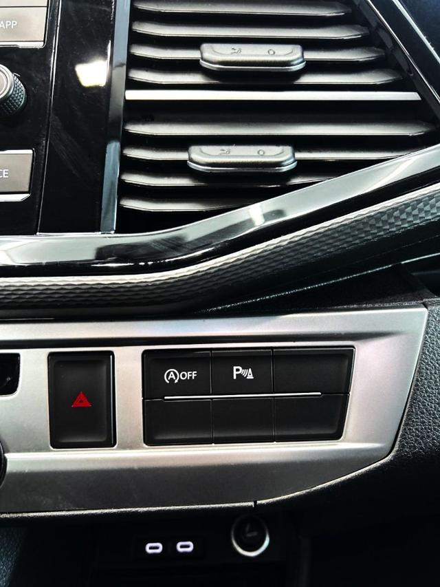 VOLKSWAGEN Multivan usata 24