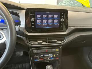VOLKSWAGEN T-Cross usata, con USB