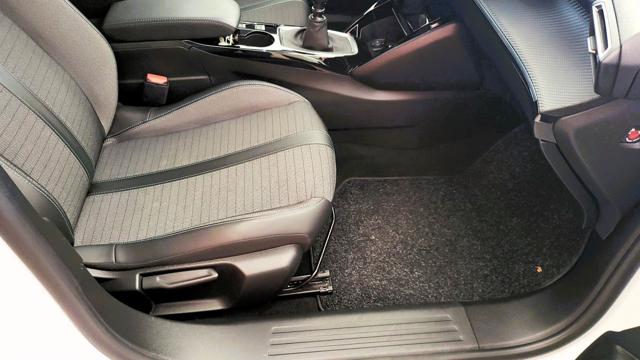 PEUGEOT 2008 usata, con Cerchi in lega