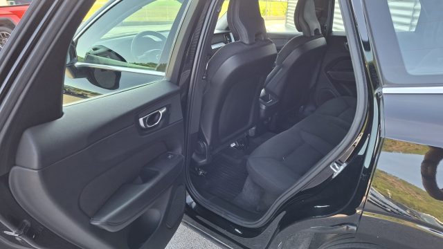 VOLVO XC60 usata, con Sensori di parcheggio posteriori