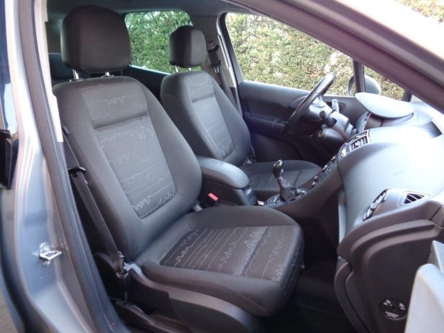 OPEL Meriva usata, con Controllo automatico clima