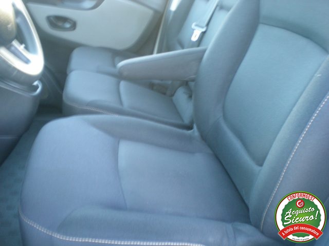 RENAULT Trafic usata 14