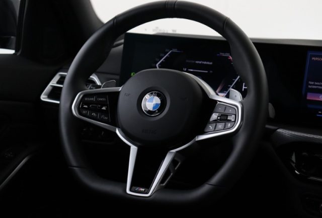 BMW 330 usata, con Servosterzo