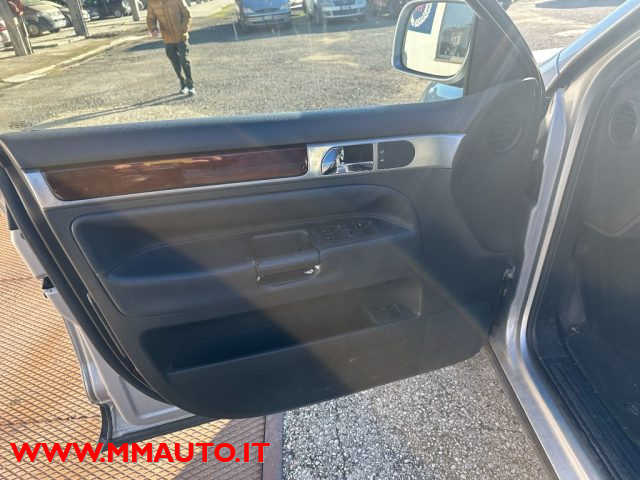 VOLKSWAGEN Touareg usata, con Chiusura centralizzata