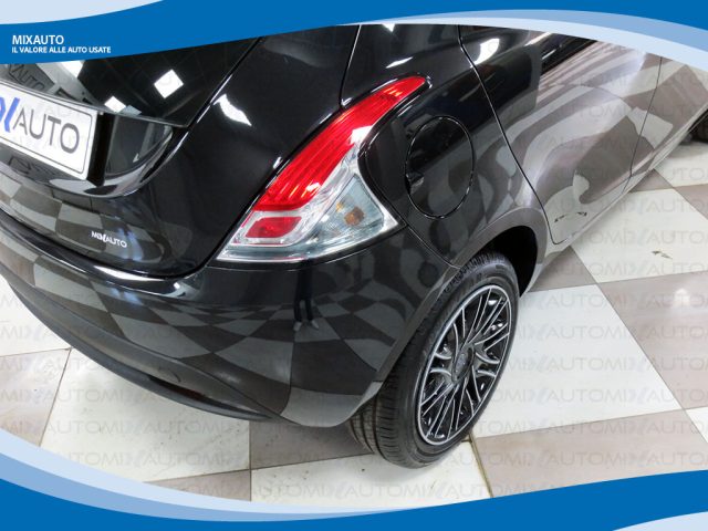 LANCIA Ypsilon usata, con Servosterzo