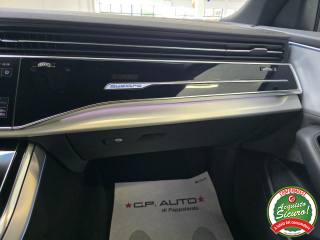 AUDI Q8 usata, con Specchietti laterali elettrici