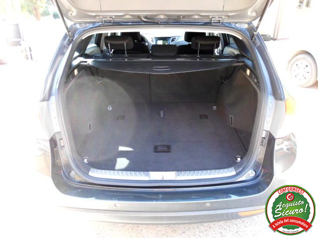 HYUNDAI i40 usata 38