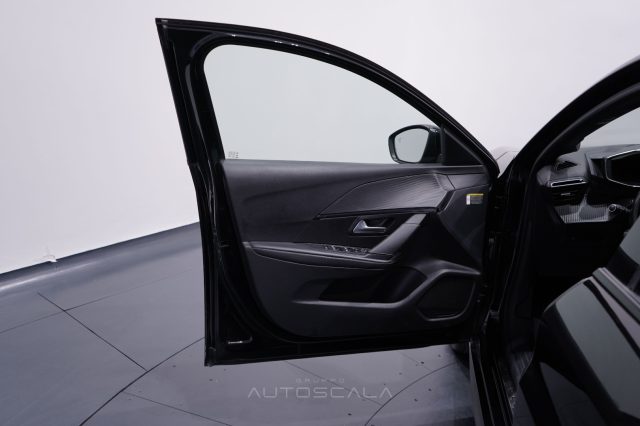PEUGEOT 208 usata, con Controllo automatico clima