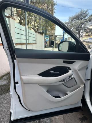 JAGUAR E-Pace usata, con Volante multifunzione