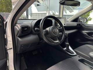 TOYOTA Yaris usata, con Bracciolo