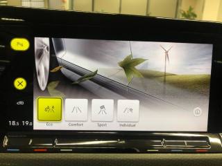 VOLKSWAGEN Golf usata, con Specchietti laterali elettrici