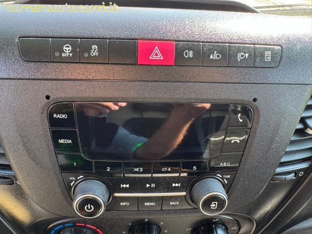 IVECO Daily usata, con Autoradio digitale