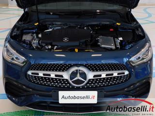 MERCEDES-BENZ GLA 220 usata, con Leve al volante