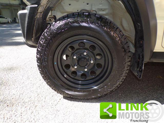 SUZUKI Jimny usata, con Servosterzo